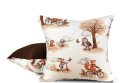 poszewka bawełniana w rozmiarze 50x50 dwustronna, w kolorach jesieni, w liski na rowerze, brązowo-kremowa, polski producent, jesienny wzór