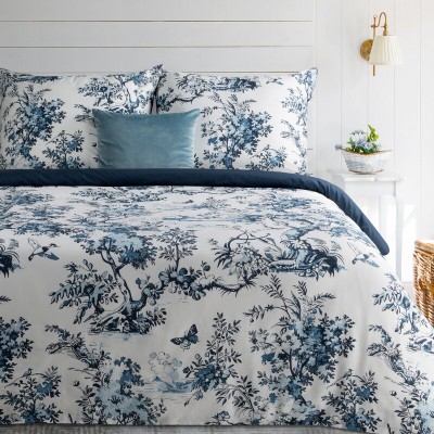 Pościel 220x200 Spring 86 biała z granatowym wzorem roślinnym satyna Eurofirany