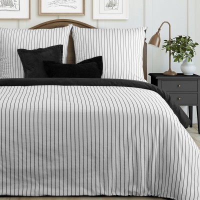 Pościel 160x200 Raya biało-czarna w stylowe paski satynowa Eurofirany